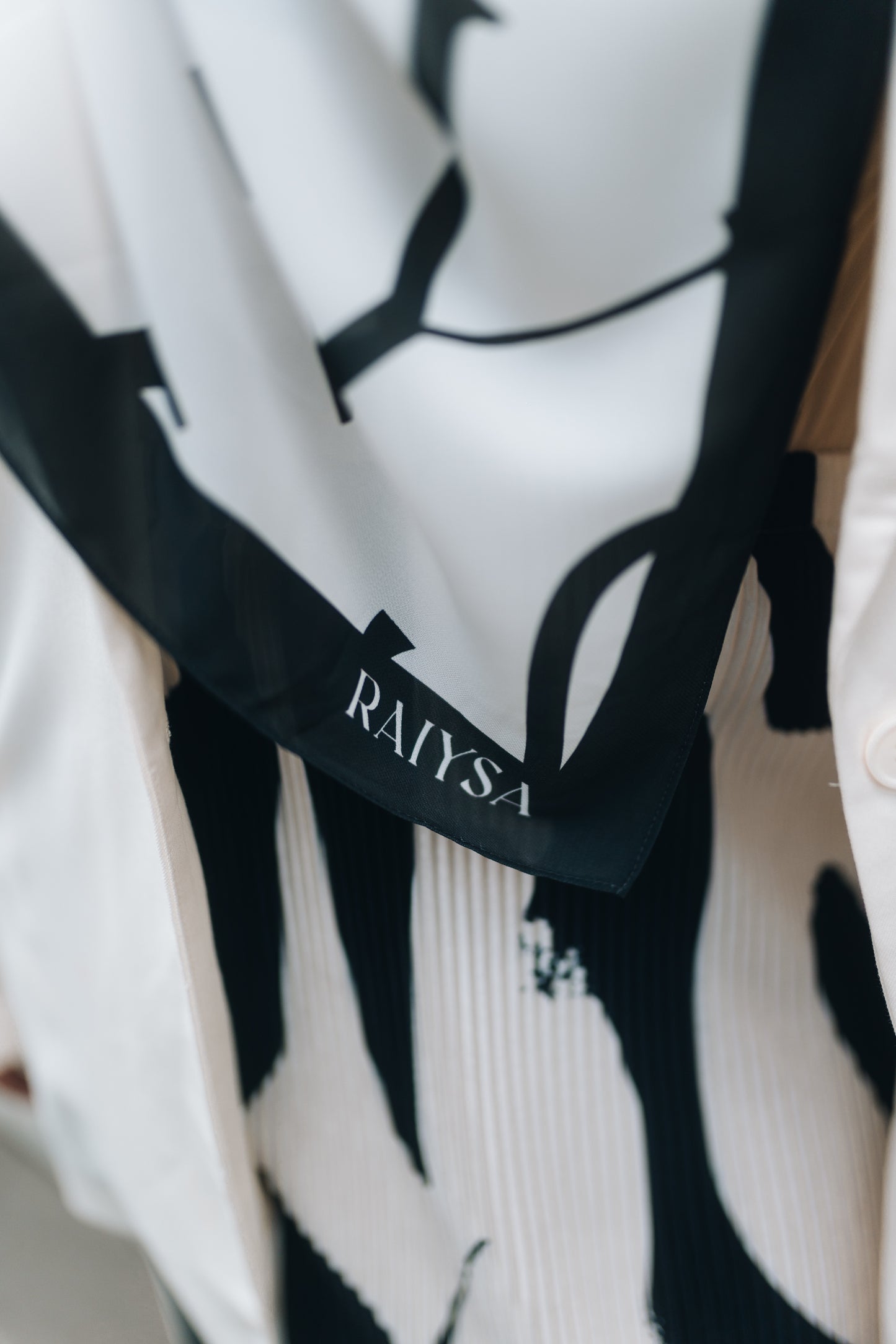 The Raiysa in Onyx